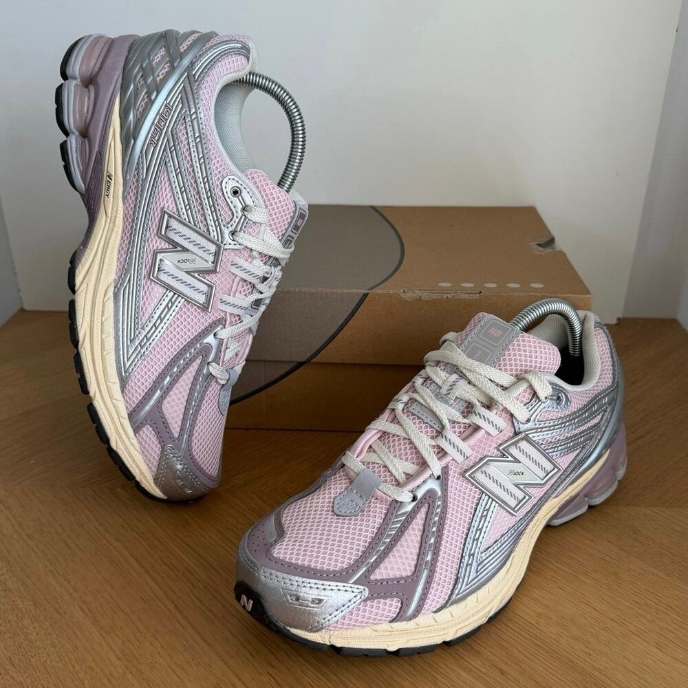 New Balance 1906 R ‘Rose Sugar’ Unisex Sneakers- SZ Men 8- Women 9.5